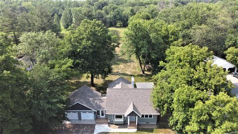 335 5th St SW, Milaca, MN 56353