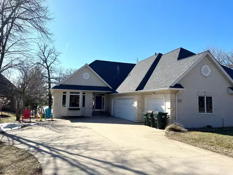 480 Campbell Ln NW, Hutchinson, MN 55350