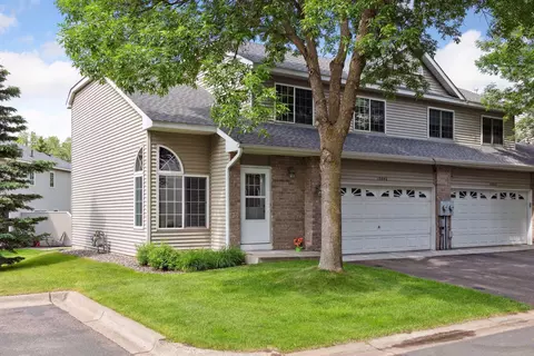 10846 Sycamore St NW, Coon Rapids, MN 55433