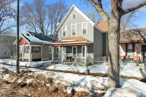 945 Conway St, Saint Paul, MN 55106