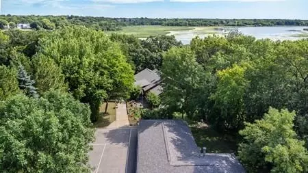 8551 Tigua Ln, Chanhassen, MN 55317