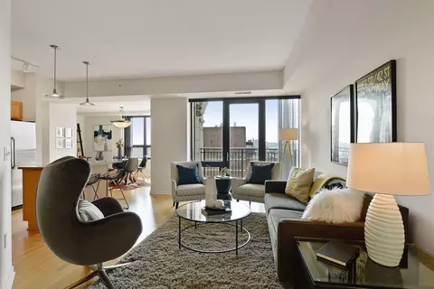 500 E Grant St #706, Minneapolis, MN 55404