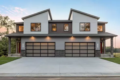 4121 Isaac Ct, Vadnais Heights, MN 55127