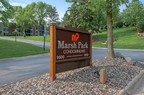 9550 Collegeview Rd #130, Bloomington, MN 55437