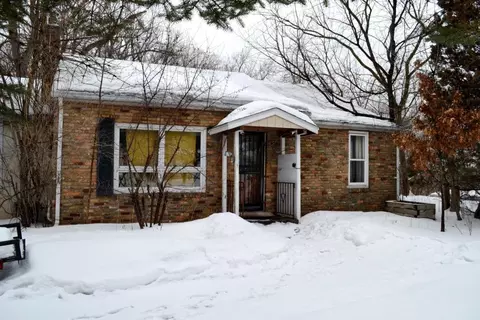 2425 Victoria St N, Roseville, MN 55113