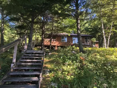 7264 Wolf Bay Shrs, Buyck, MN 55723