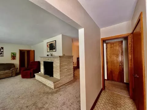 400 S 7th St, La Crescent, MN 55947 photo 8
