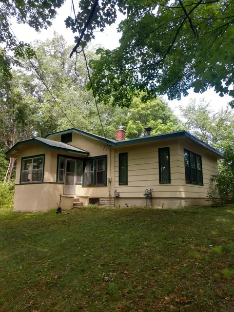4633 Sparrow Rd, Minnetonka, MN 55345