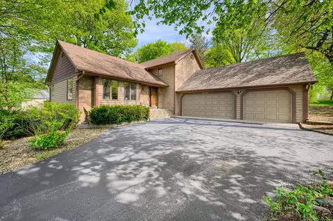 13330 Elaine Ct, Savage, MN 55378