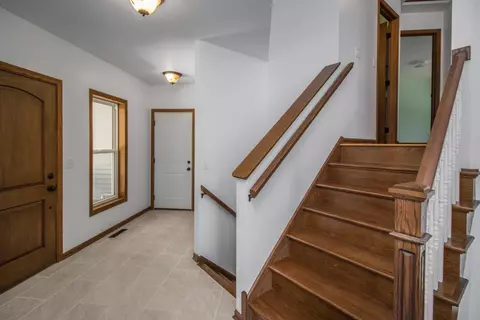 579 Eden Cir, Eagan, MN 55123 photo 8