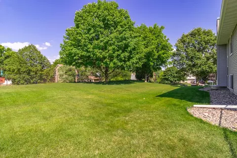 579 Eden Cir, Eagan, MN 55123 photo 28