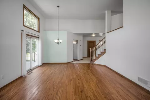 579 Eden Cir, Eagan, MN 55123 photo 6