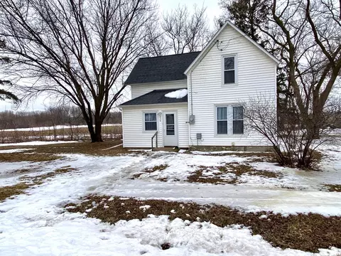 224 E Read St, Le Roy, MN 55951