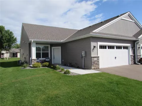 488 Laura Ln SE, Saint Michael, MN 55376