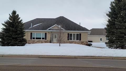 1201 Country Club Dr, Marshall, MN 56258