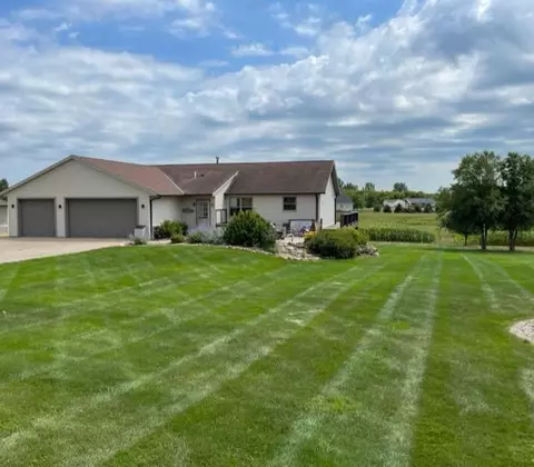 983 166th St, Hammond, WI 54015