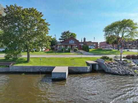 112 Lawrence Blvd E, Wabasha, MN 55981 photo 2