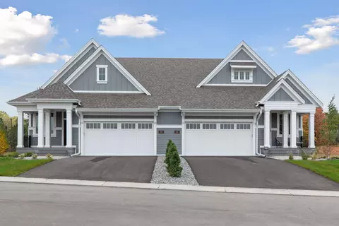 83 Spring Farm Rd, North Oaks, MN 55127