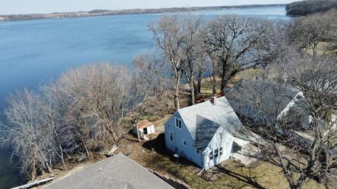 1325 Frank Hall Dr, Albert Lea, MN 56007