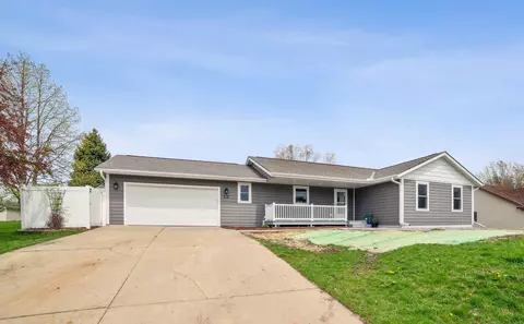 911 Sellards Dr, Dassel, MN 55325