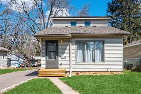 245 4th Ave SW, Forest Lake, MN 55025