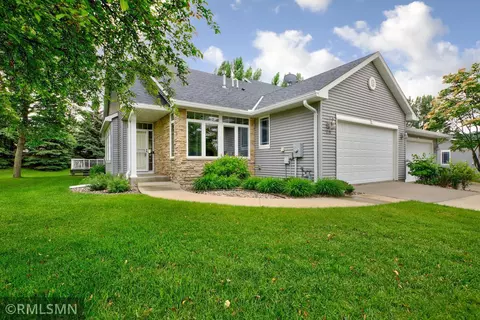 1119 Shumway Ct, Faribault, MN 55021