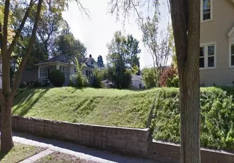 1070 Mclean Ave, Saint Paul, MN 55106