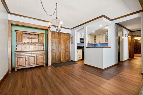 6650 Vernon Ave S #211, Edina, MN 55436