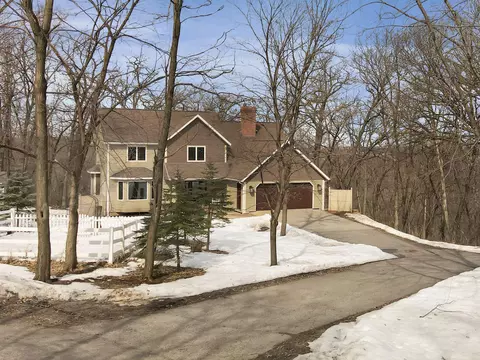 2843 Southview Rdg, Red Wing, MN 55066