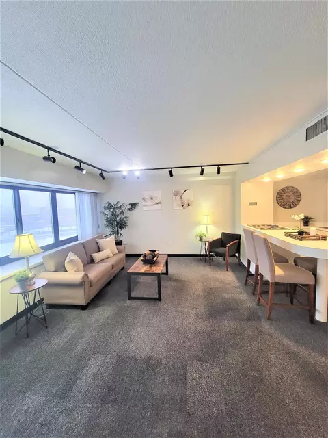 1920 S 1st St #605, Minneapolis, MN 55454