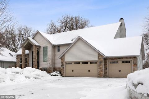 681 Brookside Ln, Mendota Heights, MN 55118