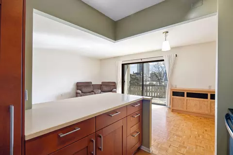 400 Groveland Ave #407, Minneapolis, MN 55403