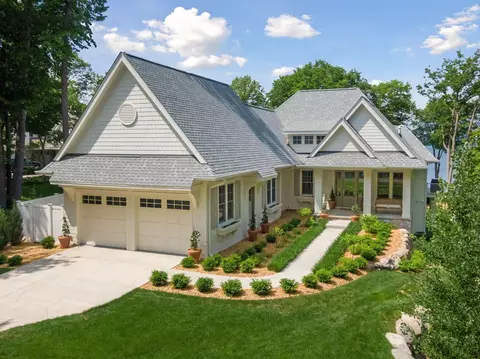 754 Old Beach Ln, Waconia, MN 55387