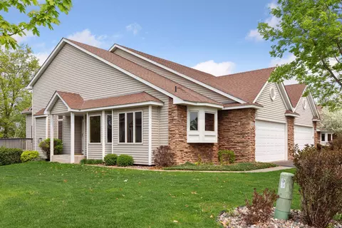 4593 Moon Lake Ct, White Bear Twp, MN 55127