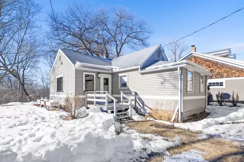 3769 New Brighton Rd, Arden Hills, MN 55112