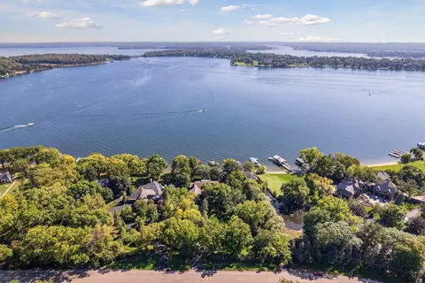 3105 N Shore Dr, Wayzata, MN 55391