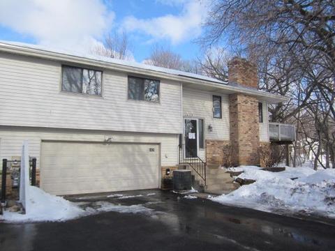 1629 Hickory Hill Dr, Eagan, MN 55122