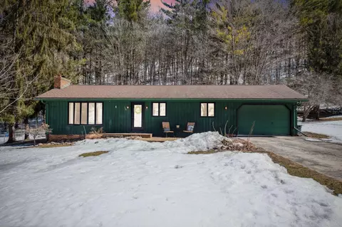 628 S Butternut St, Elmwood, WI 54740