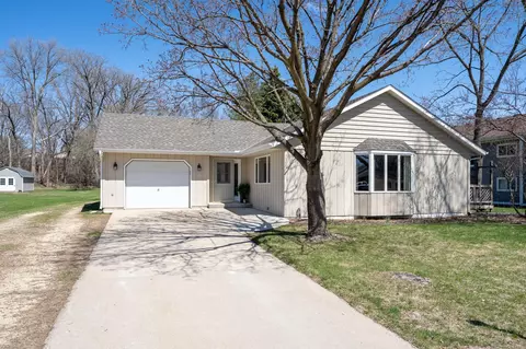 1000 Park St W, Cannon Falls, MN 55009