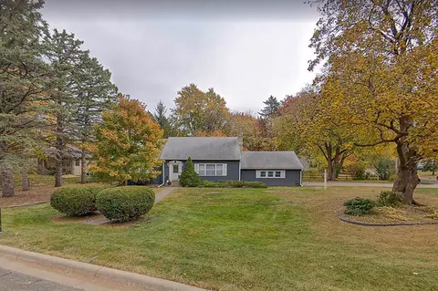 615 Utah Ave S, Golden Valley, MN 55426
