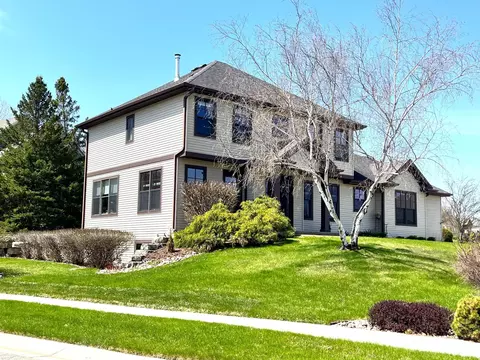 2894 4th St SW, Rochester, MN 55902