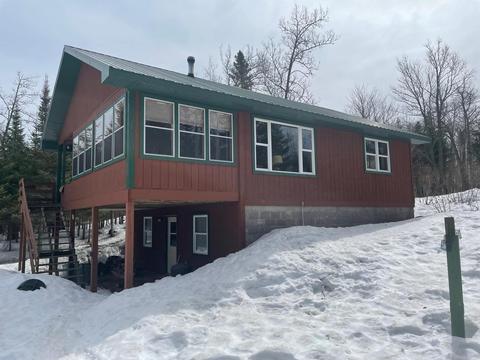 9 Forest Ln, Lutsen, MN 55612