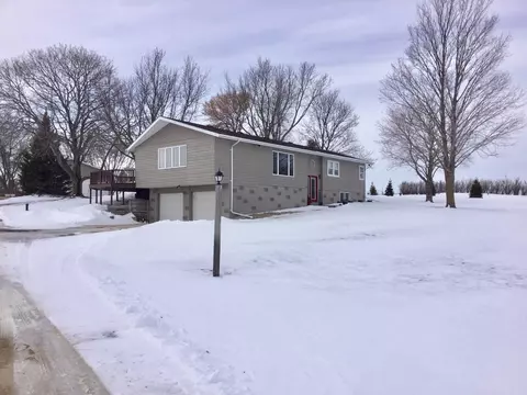73233 Surrey Rd, Albert Lea, MN 56007