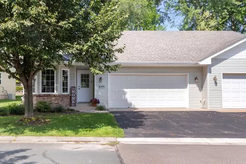 8490 Powers Pl, Chanhassen, MN 55317