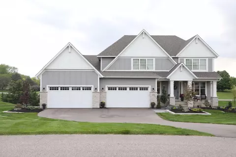 4725 Augusta St, Mound, MN 55364