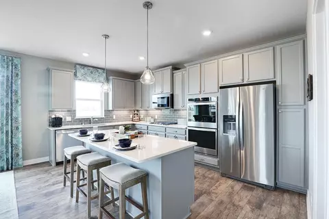 17120 Draft Horse Blvd, Lakeville, MN 55044