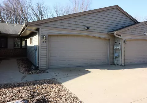 152 Jerry Liefert Dr, Monticello, MN 55362