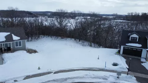 277 Vista Cir, River Falls, WI 54022