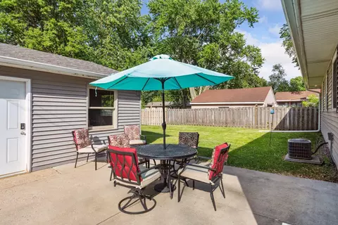 2061 Opal Dr, Eagan, MN 55122 photo 36