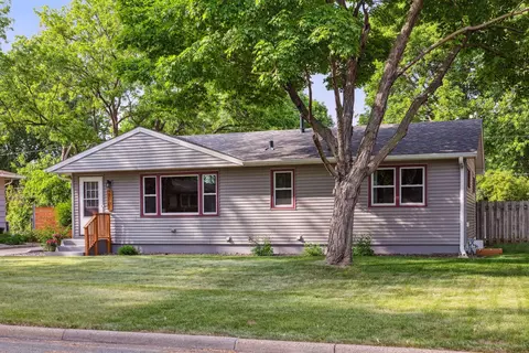 2061 Opal Dr, Eagan, MN 55122 photo 4
